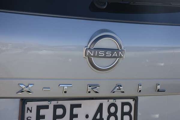 2024 Nissan X-TRAIL ST-L T33