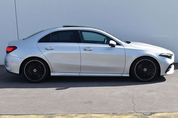 2024 Mercedes-Benz A-Class A250 V177