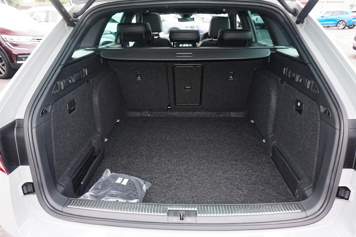 2024 SKODA Superb 206TSI SportLine NP