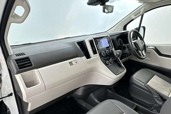 2021 Toyota Hiace Commuter GL GDH322R