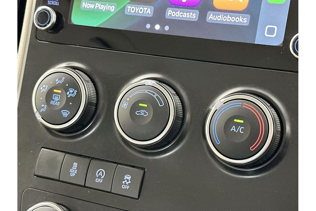 2021 Toyota Hiace Commuter GL GDH322R
