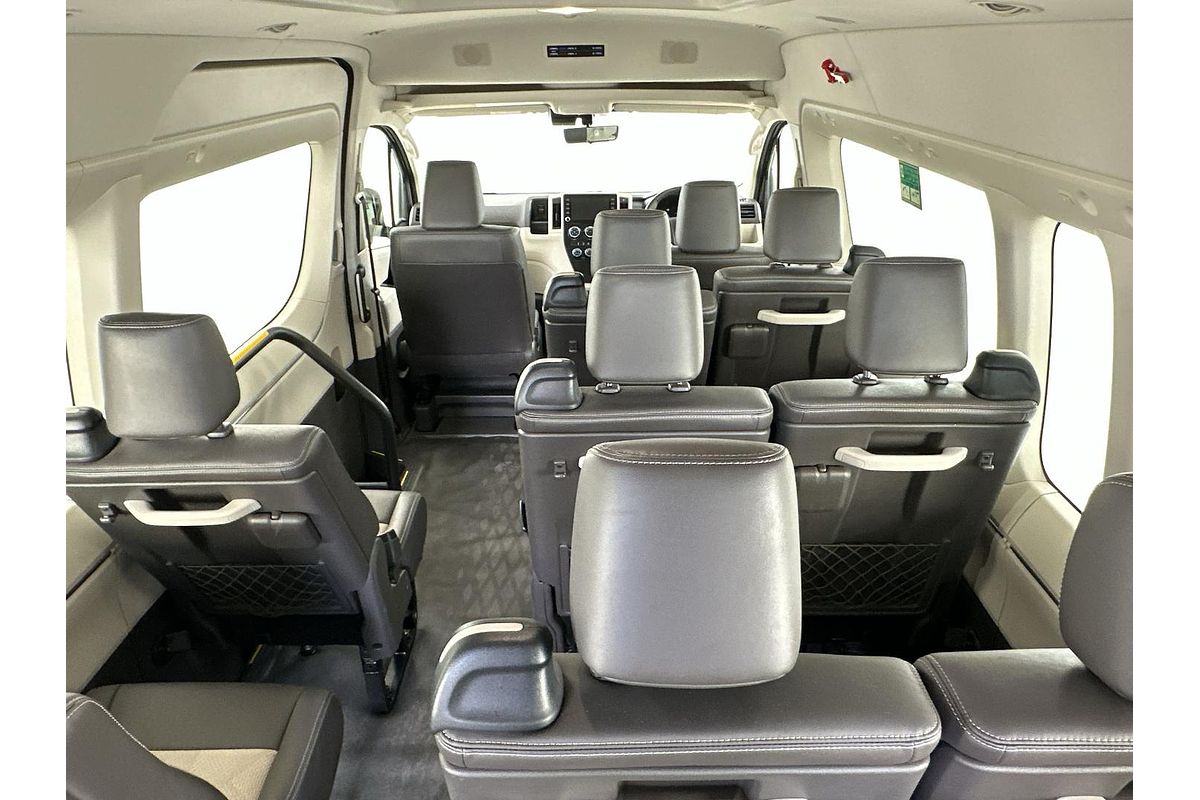 2021 Toyota Hiace Commuter GL GDH322R