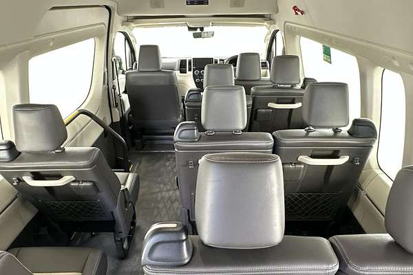 2021 Toyota Hiace Commuter GL GDH322R