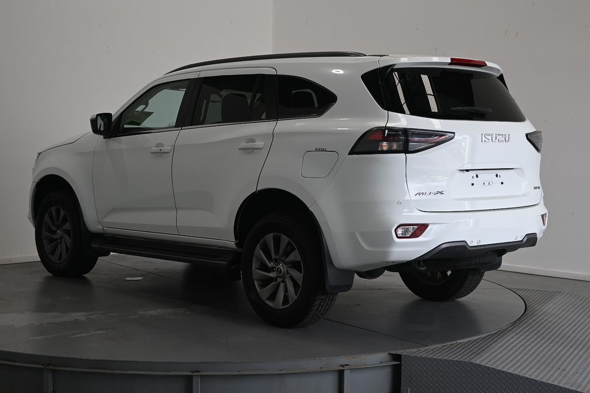 2023 Isuzu MU-X LS-T