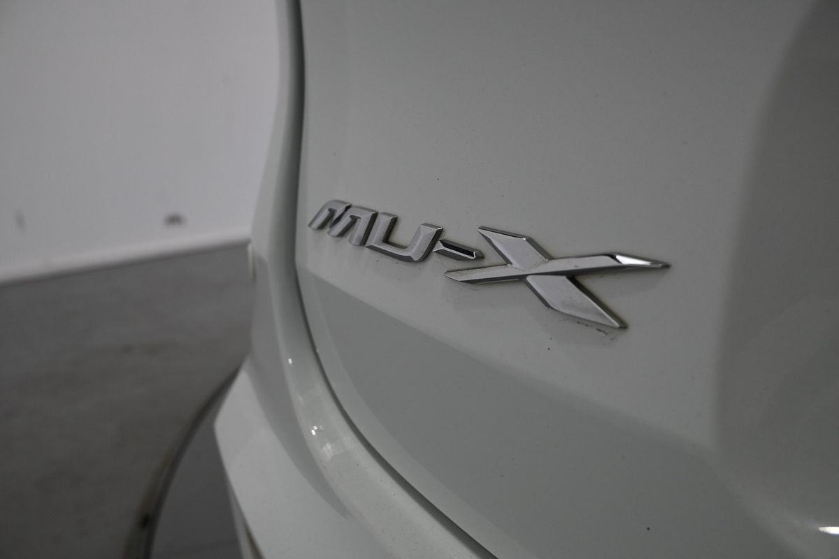 2023 Isuzu MU-X LS-T