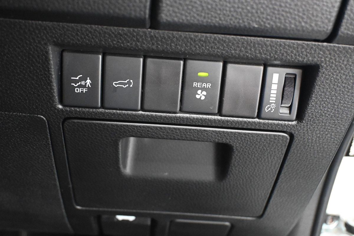 2023 Isuzu MU-X LS-T