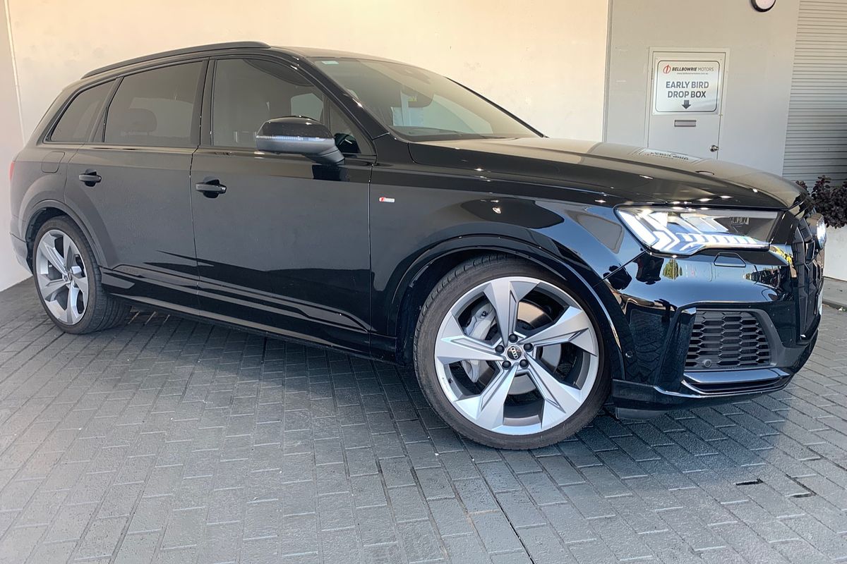 2022 Audi Q7 55 TFSI S line 4M