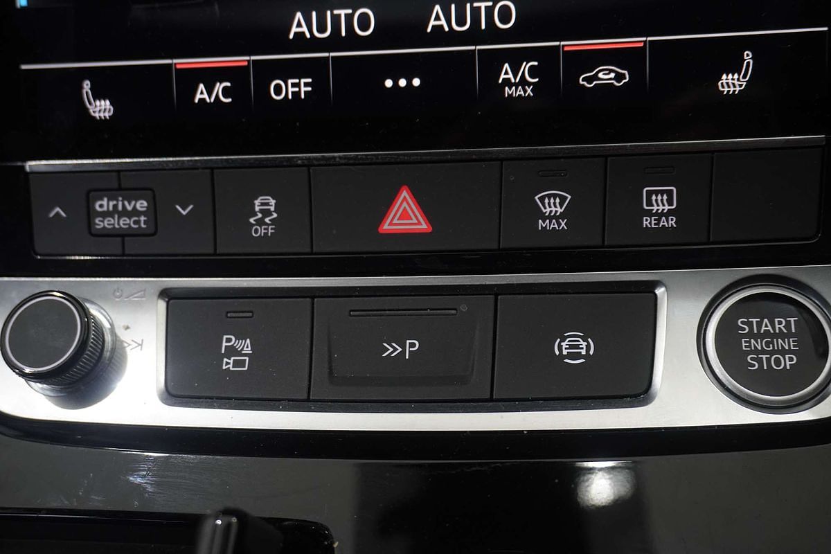 2022 Audi Q7 55 TFSI S line 4M