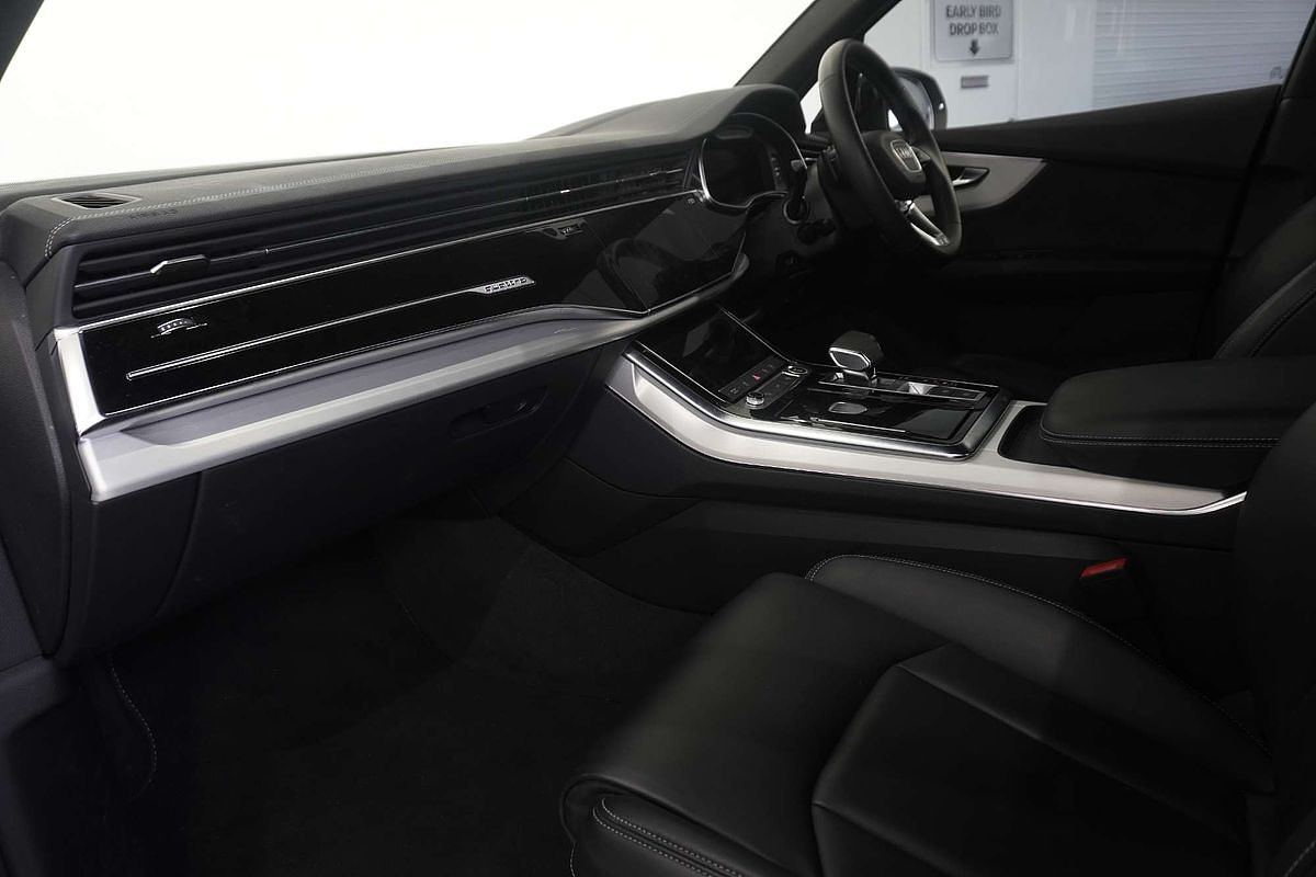 2022 Audi Q7 55 TFSI S line 4M