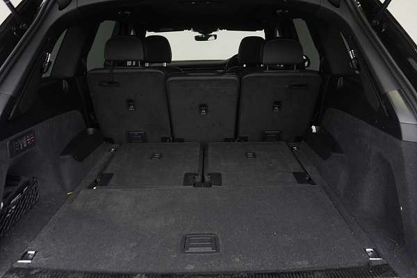 2022 Audi Q7 55 TFSI S line 4M