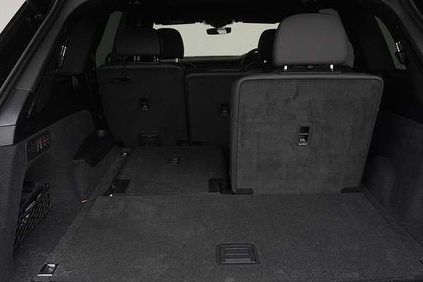 2022 Audi Q7 55 TFSI S line 4M
