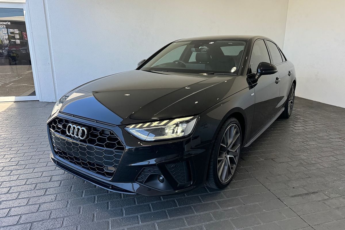 2023 Audi A4 45 TFSI S line B9