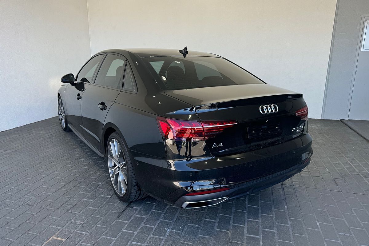 2023 Audi A4 45 TFSI S line B9
