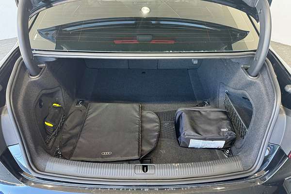 2023 Audi A4 45 TFSI S line B9
