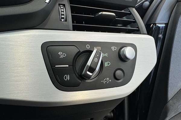 2023 Audi A4 45 TFSI S line B9