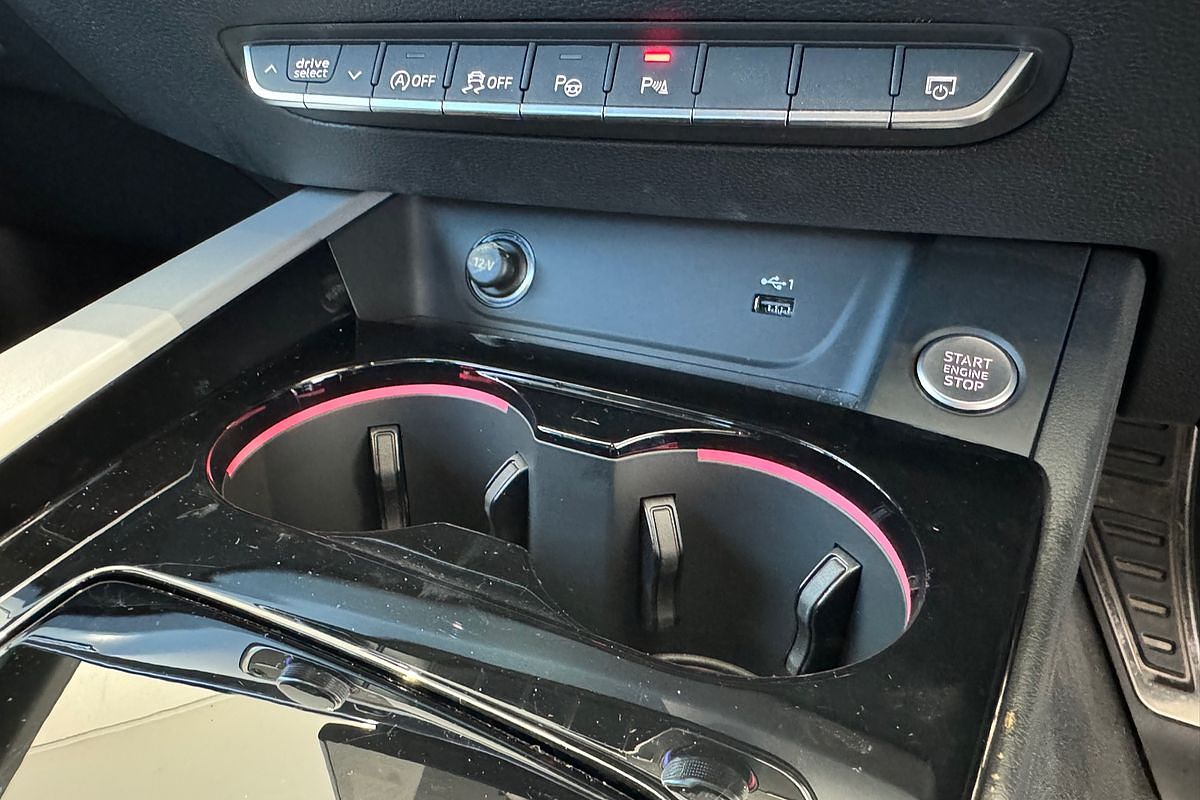 2023 Audi A4 45 TFSI S line B9