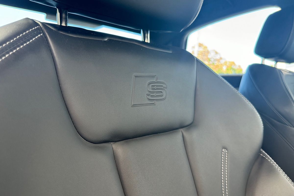 2023 Audi A4 45 TFSI S line B9