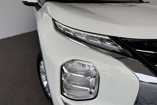 2022 Mitsubishi Outlander ES ZM