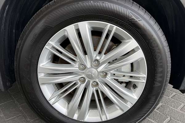 2022 Mitsubishi Outlander ES ZM