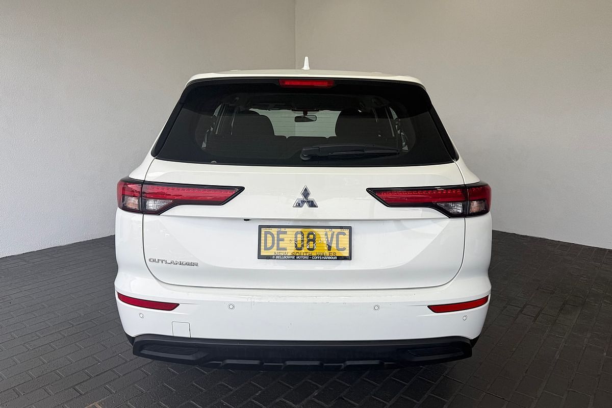 2022 Mitsubishi Outlander ES ZM