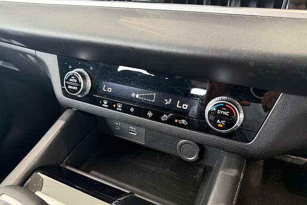 2022 Mitsubishi Outlander ES ZM