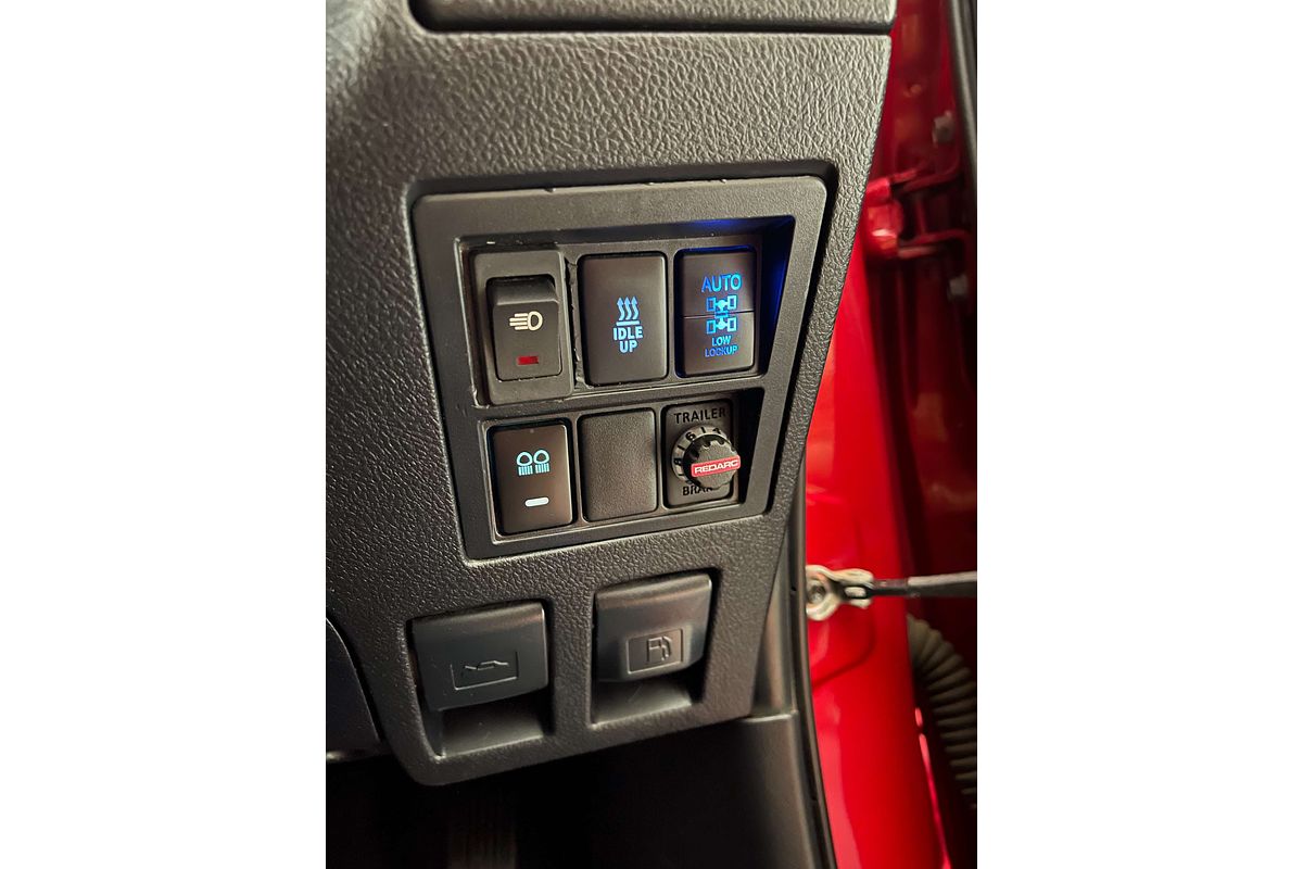 2015 Toyota Hilux SR5 GUN126R 4X4