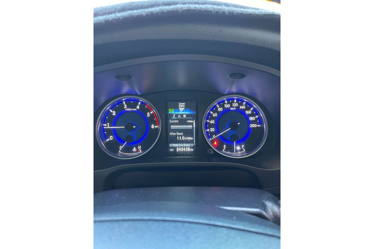 2015 Toyota Hilux SR5 GUN126R 4X4