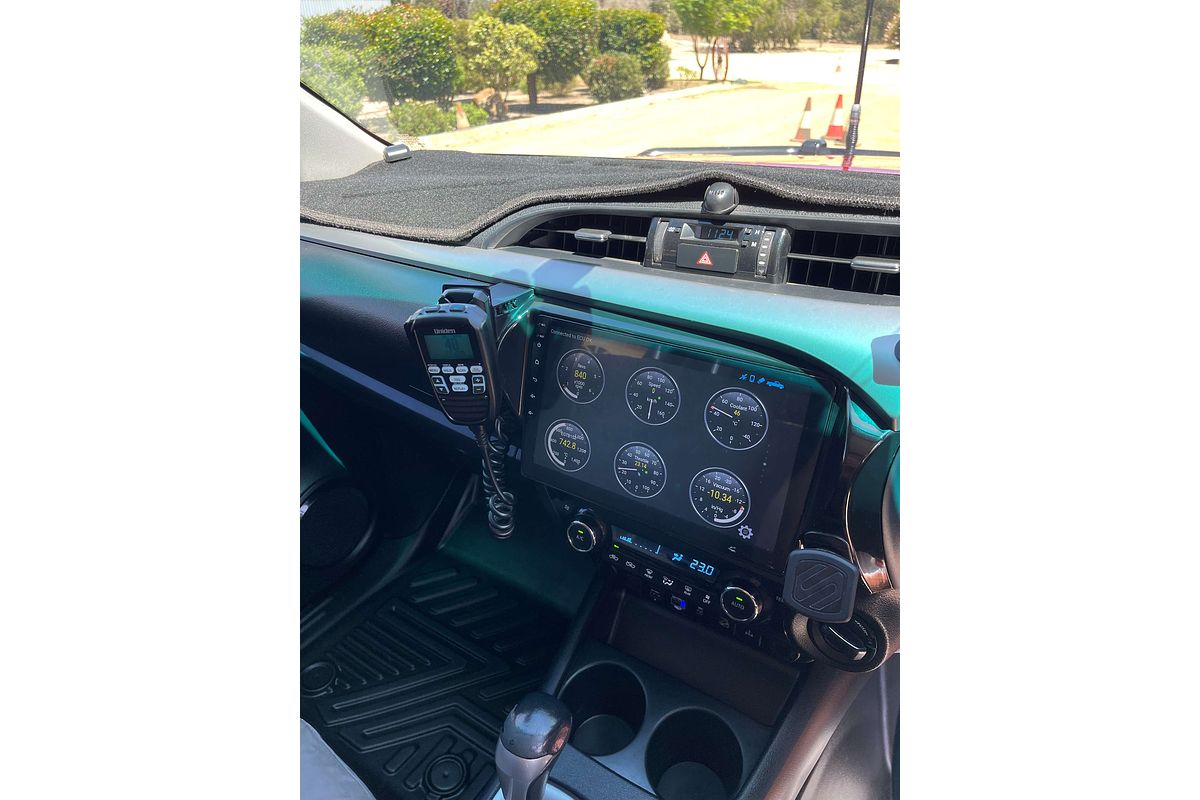 2015 Toyota Hilux SR5 GUN126R 4X4