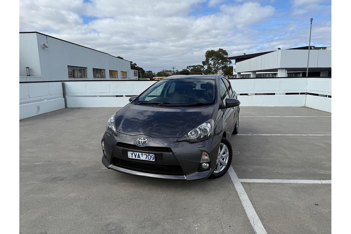 2012 Toyota Prius C i-Tech NHP10R