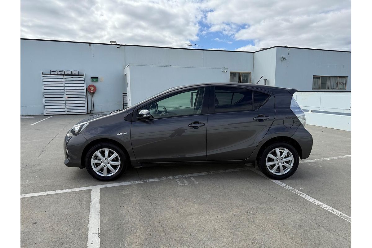 2012 Toyota Prius C i-Tech NHP10R
