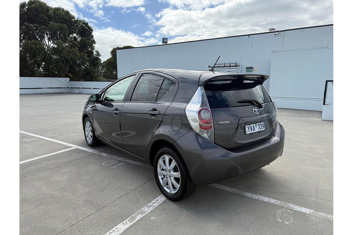 2012 Toyota Prius C i-Tech NHP10R