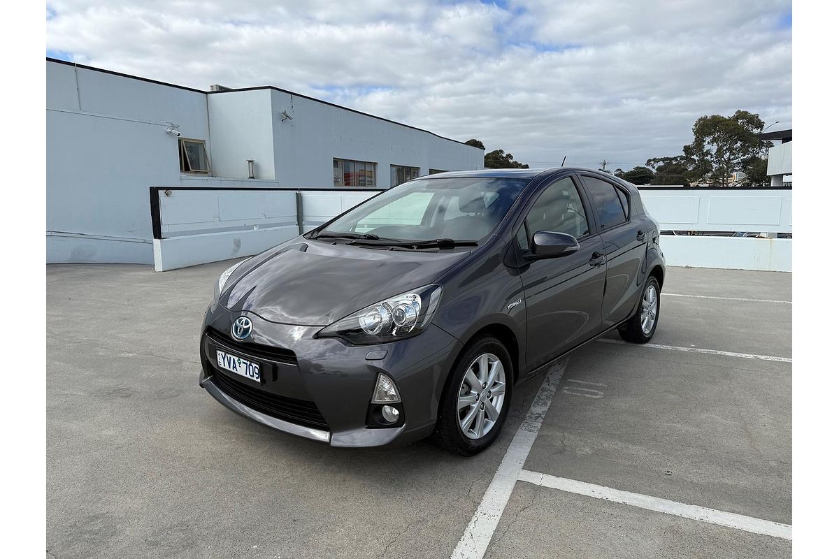 2012 Toyota Prius C i-Tech NHP10R