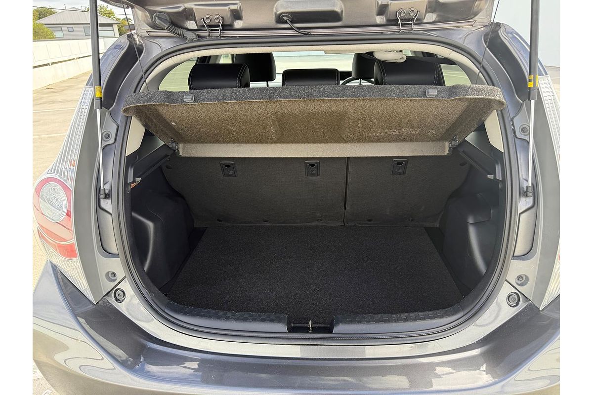 2012 Toyota Prius C i-Tech NHP10R