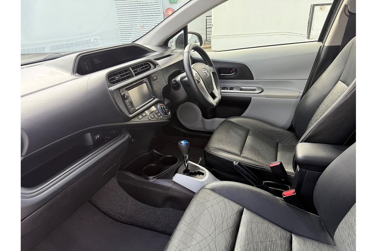 2012 Toyota Prius C i-Tech NHP10R
