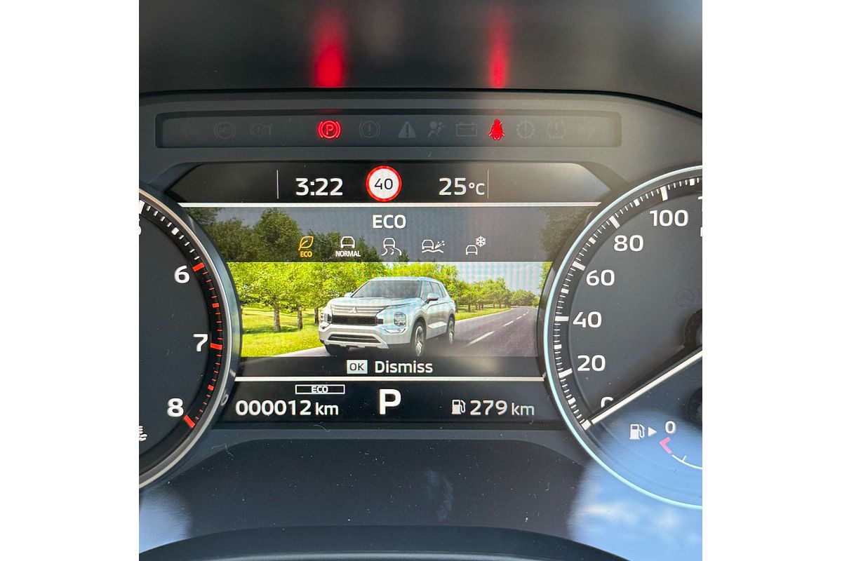 2024 Mitsubishi Outlander LS ZM