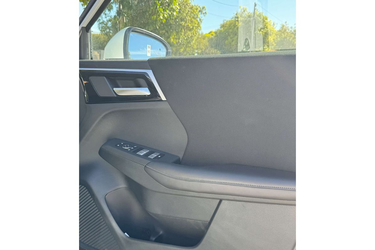 2024 Mitsubishi Outlander LS ZM