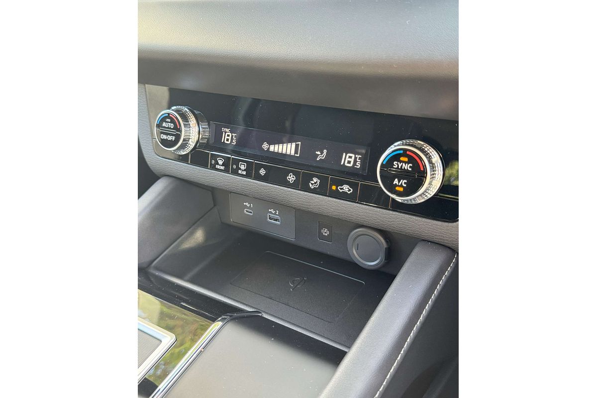2024 Mitsubishi Outlander LS ZM