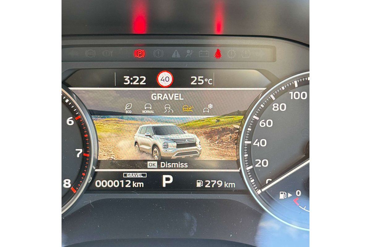 2024 Mitsubishi Outlander LS ZM