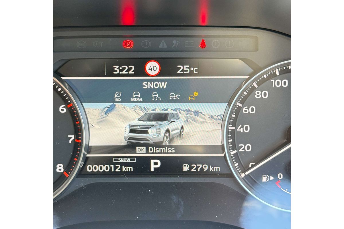 2024 Mitsubishi Outlander LS ZM