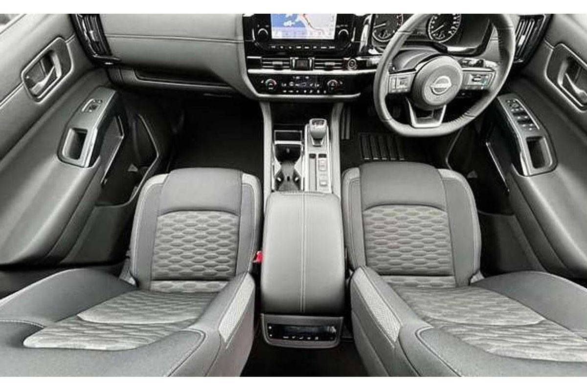 2024 Nissan Pathfinder ST-L R53