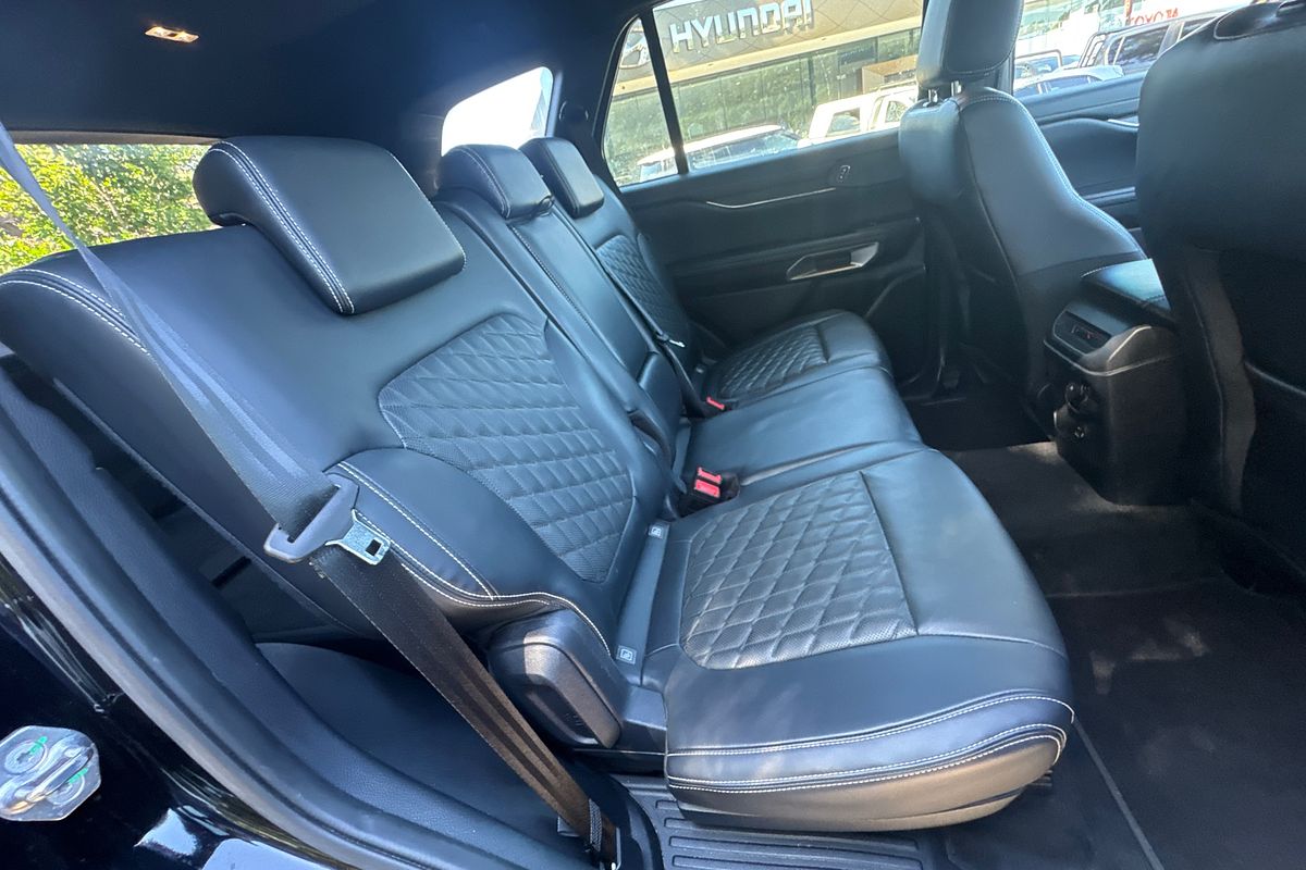 2023 Ford Everest Platinum