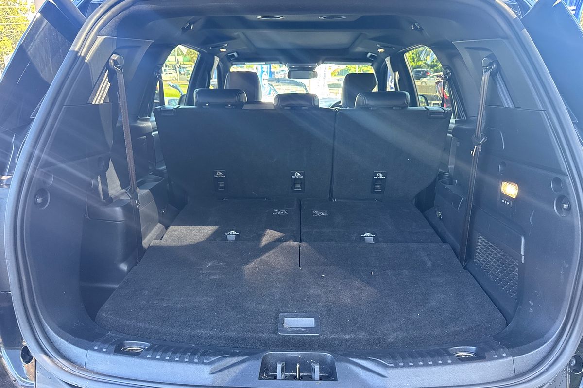 2023 Ford Everest Platinum
