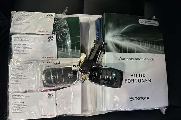 2023 Toyota Hilux SR5 GUN126R 4X4
