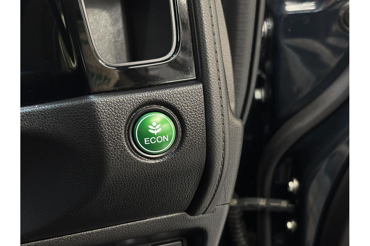 2016 Honda Shuttle Hybrid Z style Edition