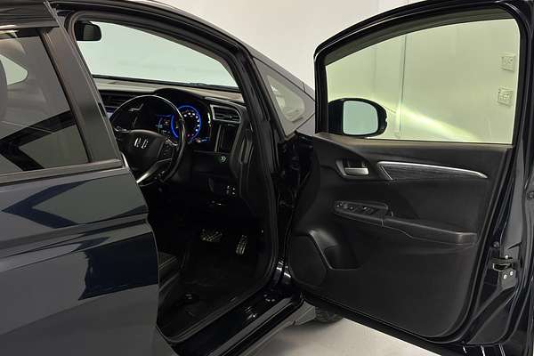 2016 Honda Shuttle Hybrid Z style Edition