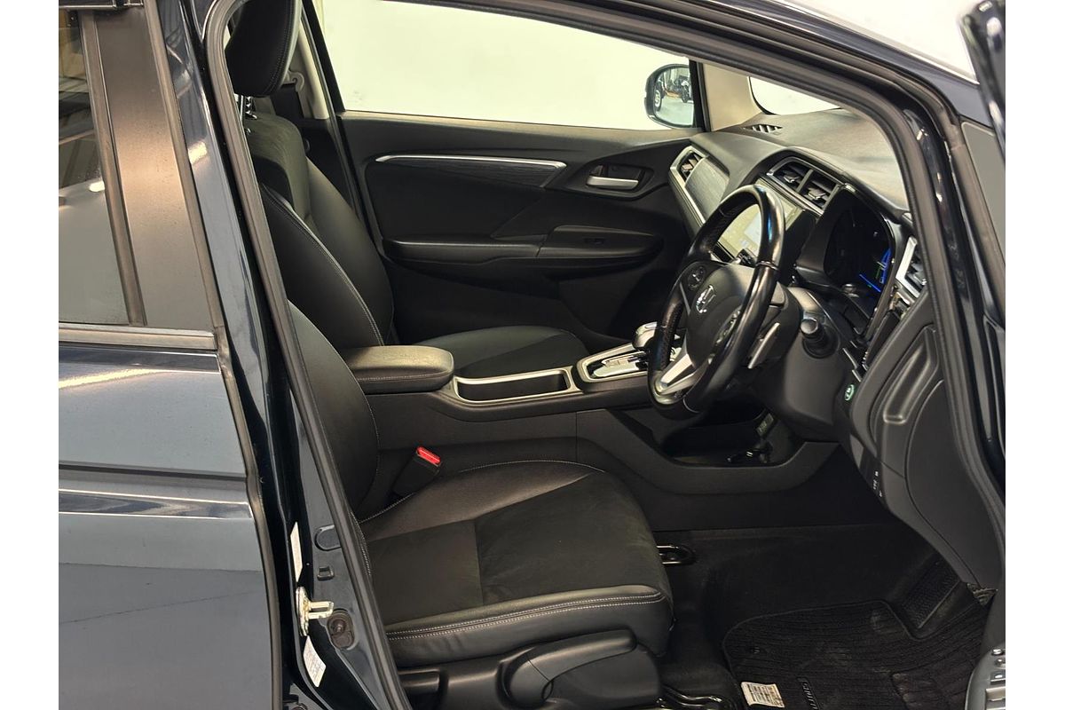 2016 Honda Shuttle Hybrid Z style Edition