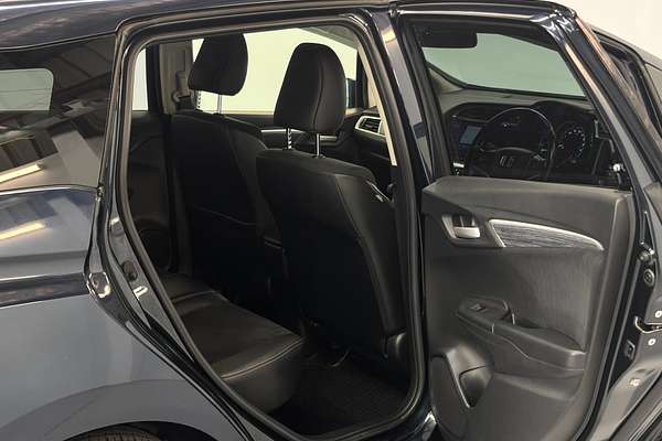 2016 Honda Shuttle Hybrid Z style Edition