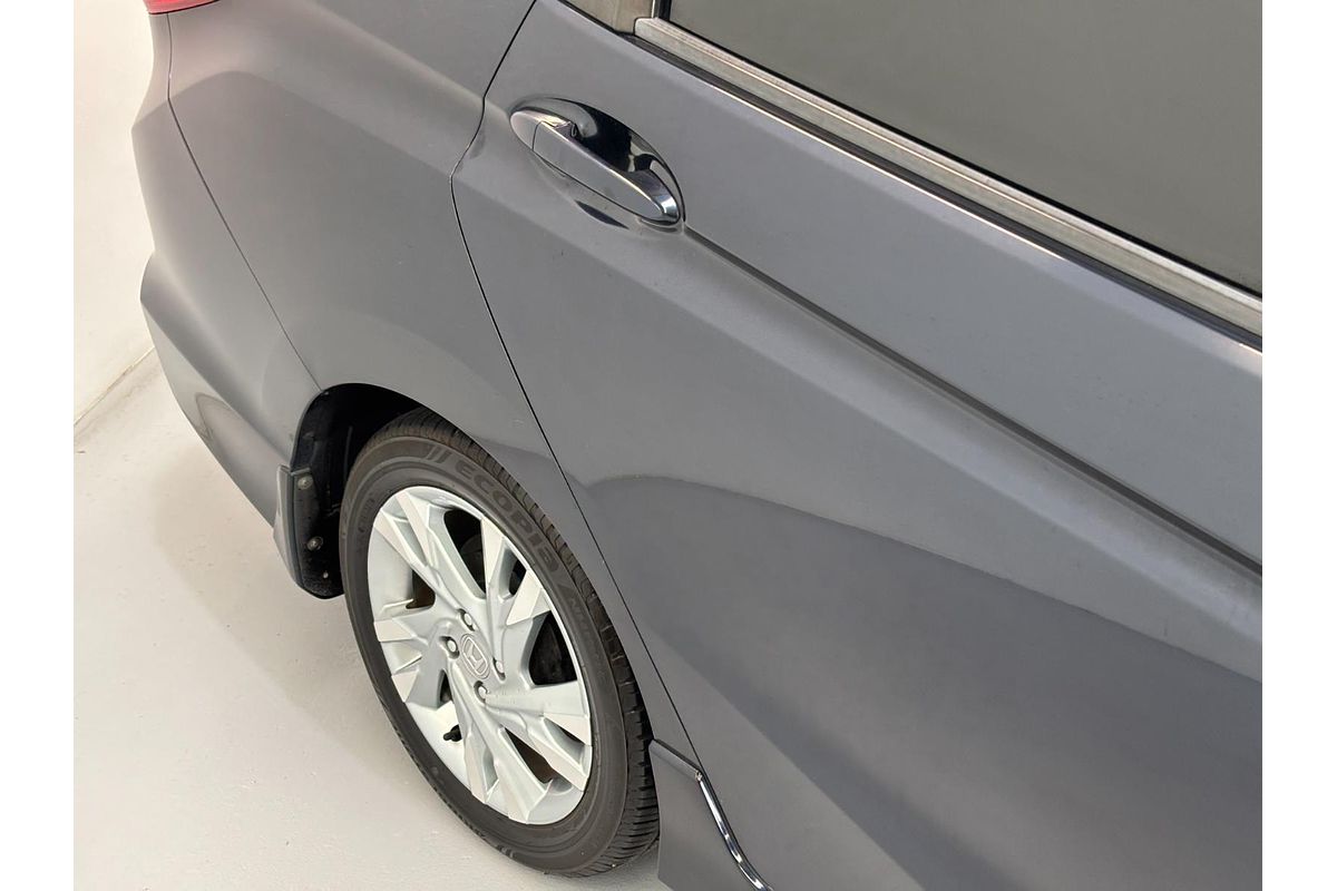 2016 Honda Shuttle Hybrid Z style Edition