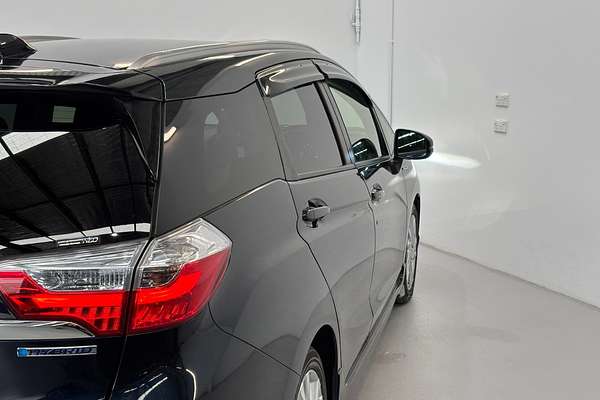 2016 Honda Shuttle Hybrid Z style Edition