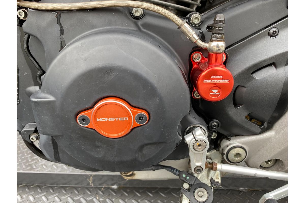 2013 Ducati Monster 696 ABS Monster